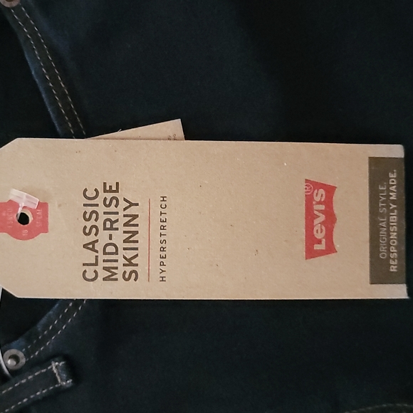 Levi's Classic Mid Rise Skinny Jeans - Picture 3 of 5